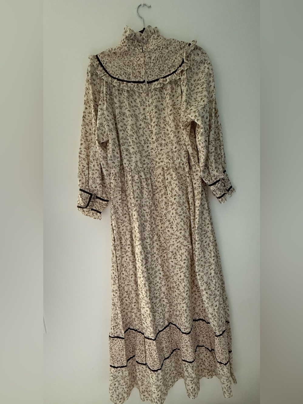 Vintage Cottagecore Floral Prairie Maxi Dress - Picture 7 of 13